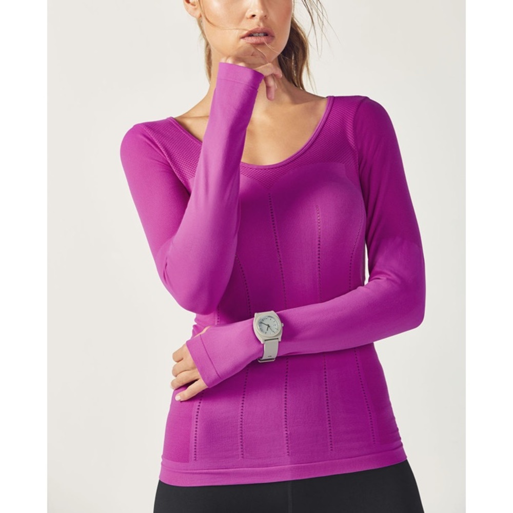Delta Seamless Long Sleeve Top